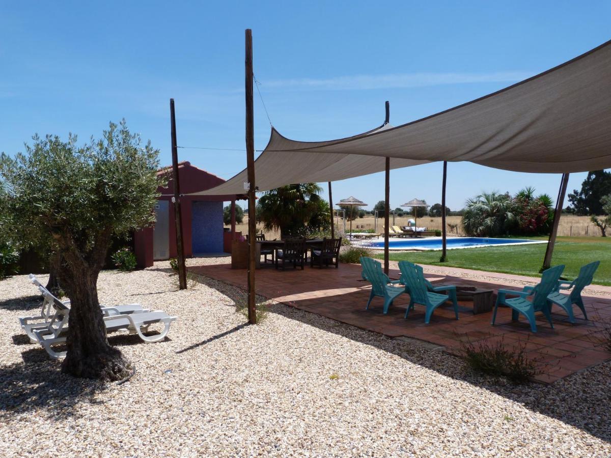 Trendy And Luxe B&B And Garden Suite Ferreira Do Alentejo Exterior photo