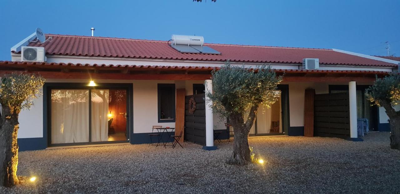 Trendy And Luxe B&B And Garden Suite Ferreira Do Alentejo Exterior photo