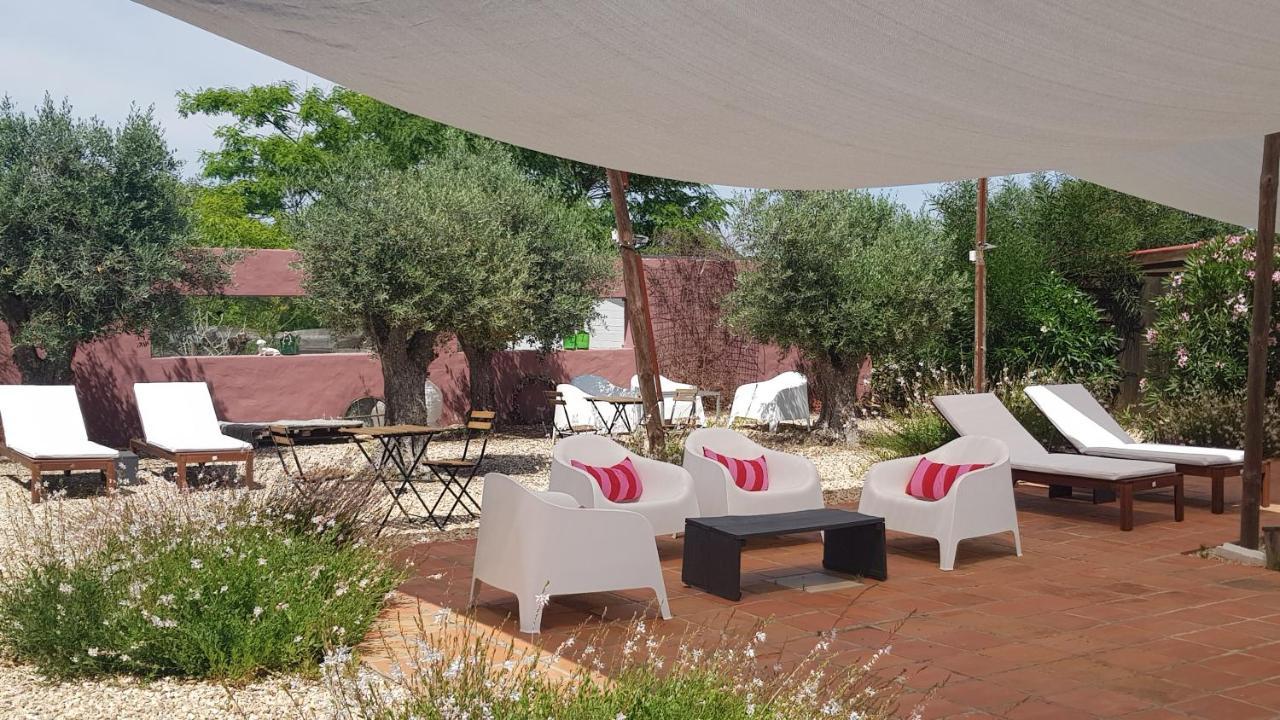 Trendy And Luxe B&B And Garden Suite Ferreira Do Alentejo Exterior photo