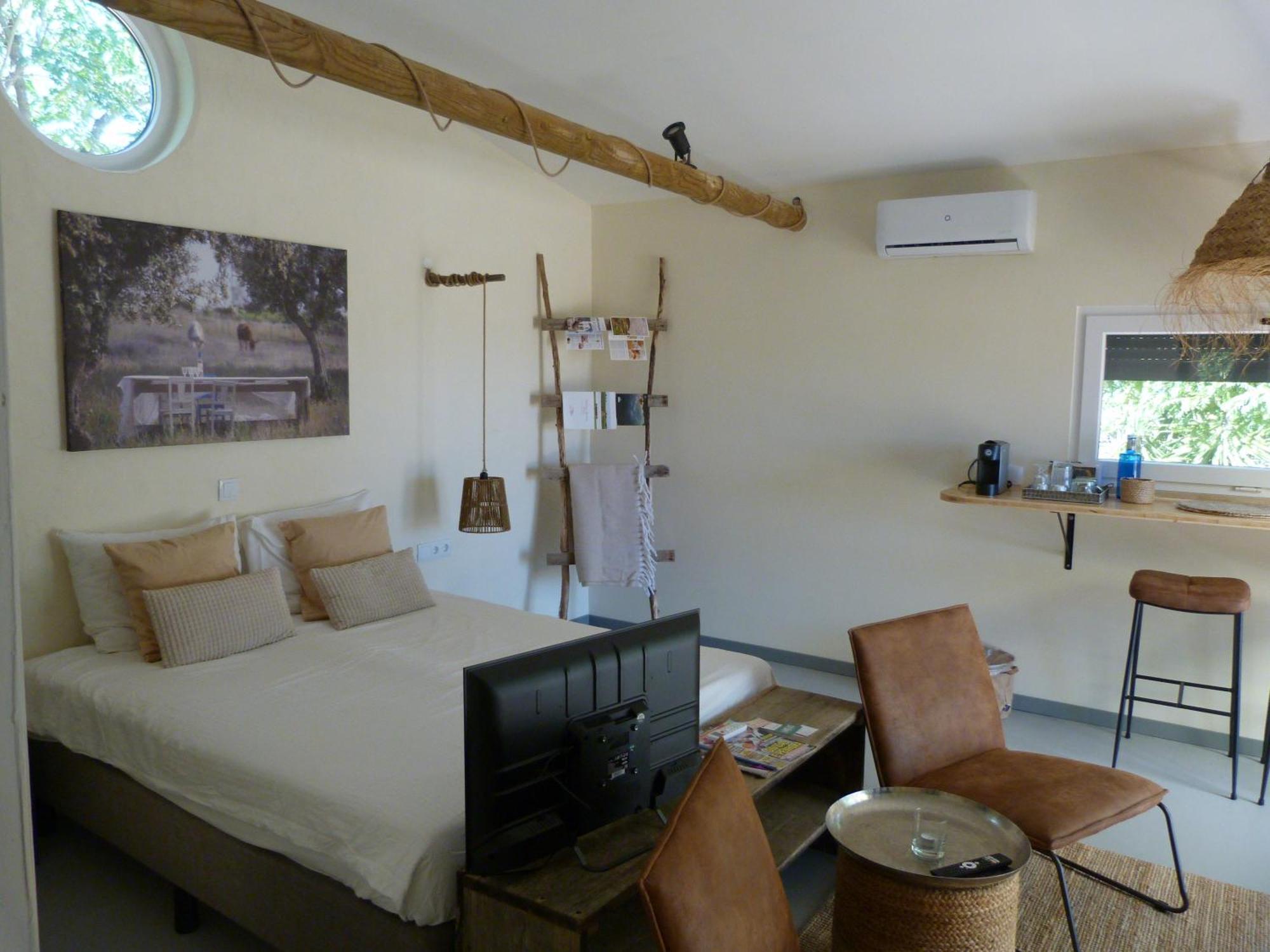 Trendy And Luxe B&B And Garden Suite Ferreira Do Alentejo Exterior photo